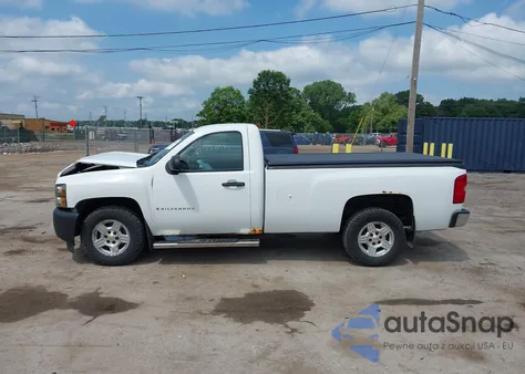 2008 Chevrolet Silverado Work Truck z USA, uszkodzony, nr VIN 1GCEC14CX8Z164130